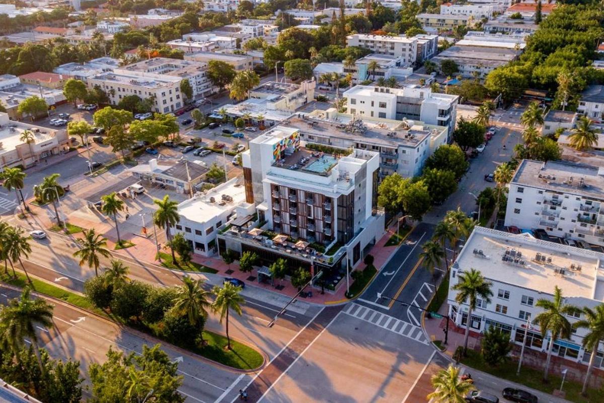 Upsun Hotel & Social Club Miami Beach Exterior photo